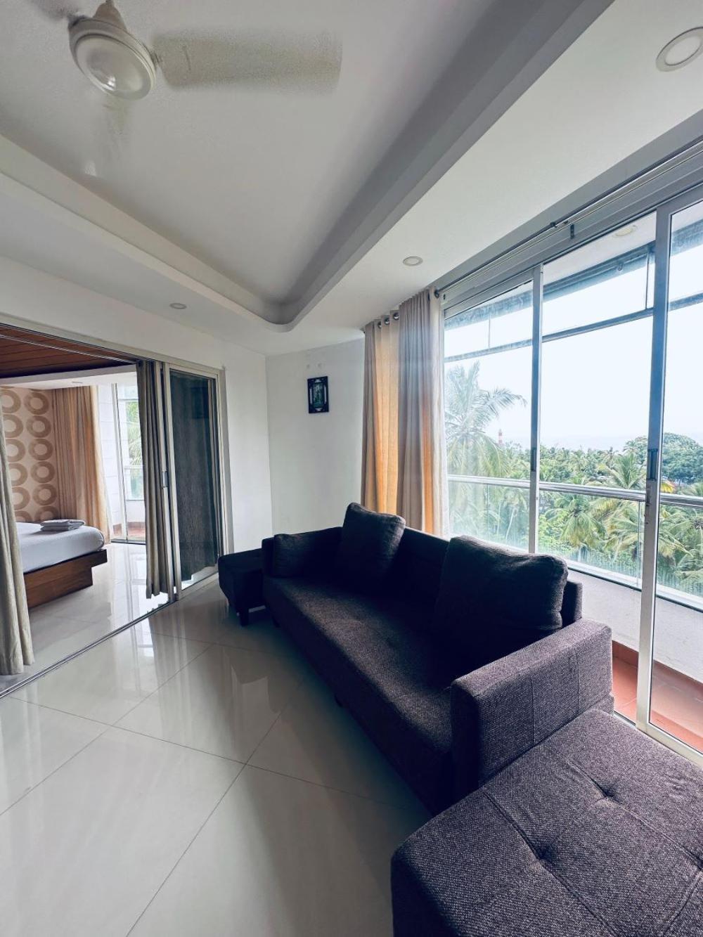 Hotel Cilantro By The Sea à Thiruvananthapuram Extérieur photo